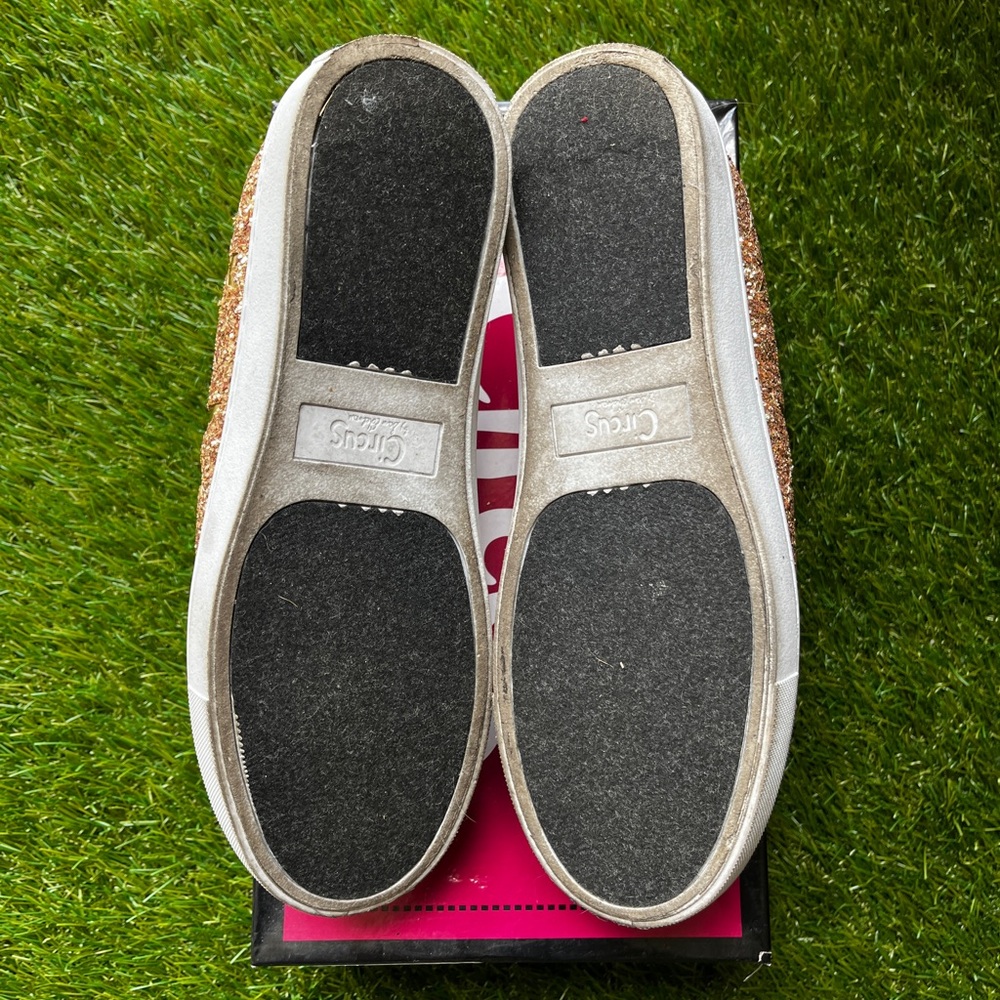 Circus Sneakers by Sam Edelman 👟 - Picture 4 of 6